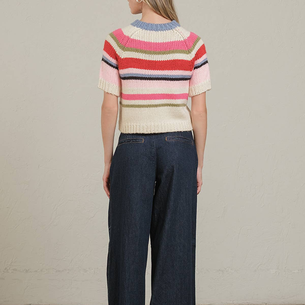 Kurzärmeliger Grobstrickpullover