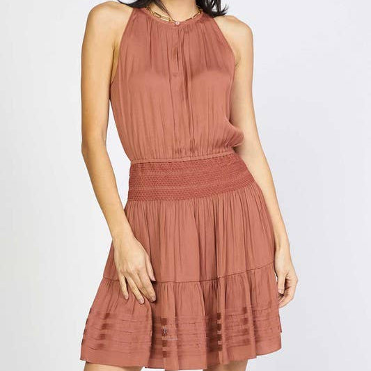Mini Kleid Mit Neckholder Und Gesmokter Taille