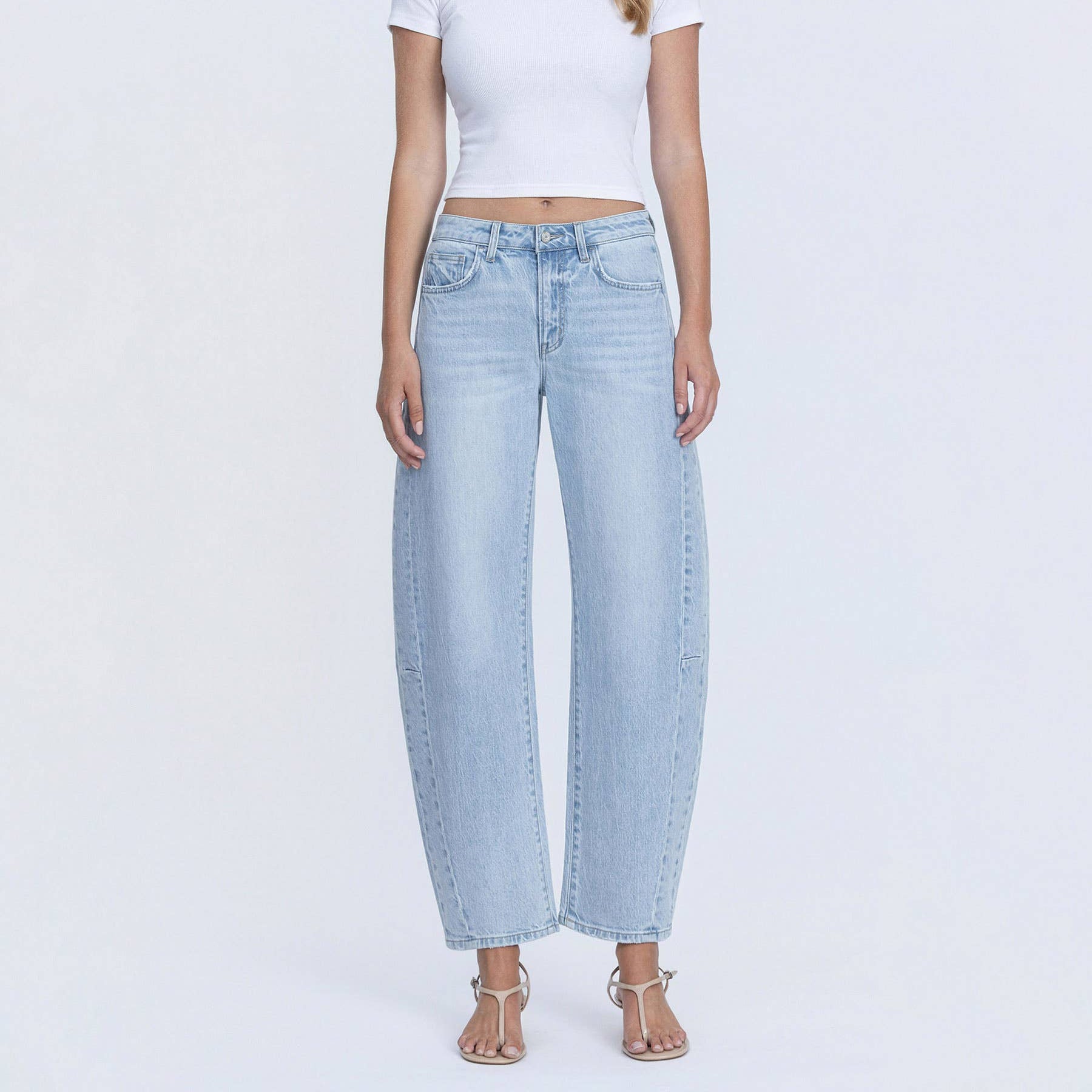 Hochgeschnittene Hellgewaschene Paspelierte Cropped Barrel Jeans